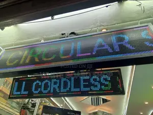 Programmable 18 Panels Multicolor Digital Led Signage for Advertising