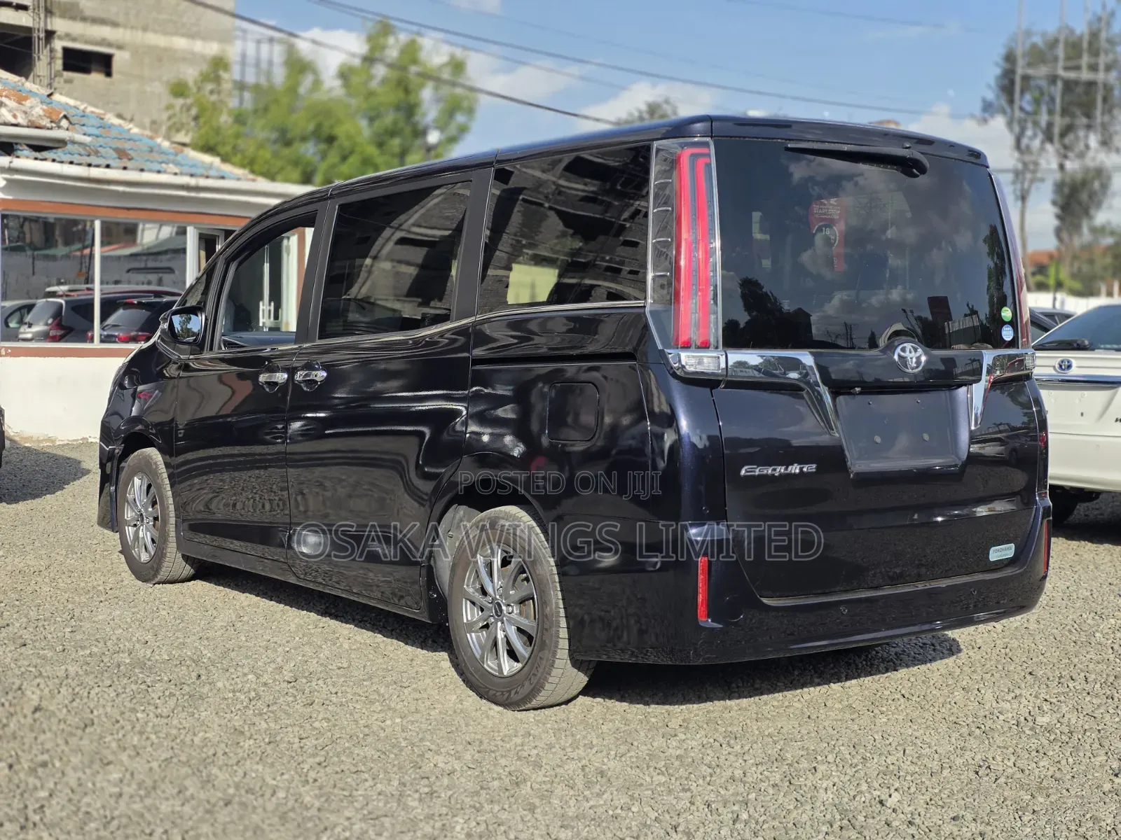 Toyota Esquire 2.0 FWD (8 seater) 2019 Blue