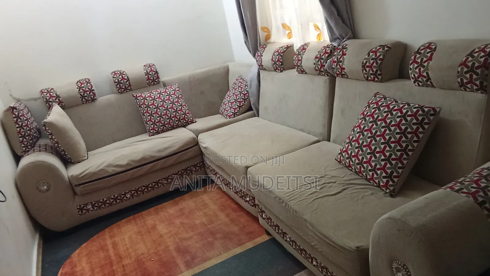 Second Hand Seat