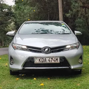 Toyota Auris 2013 Gray