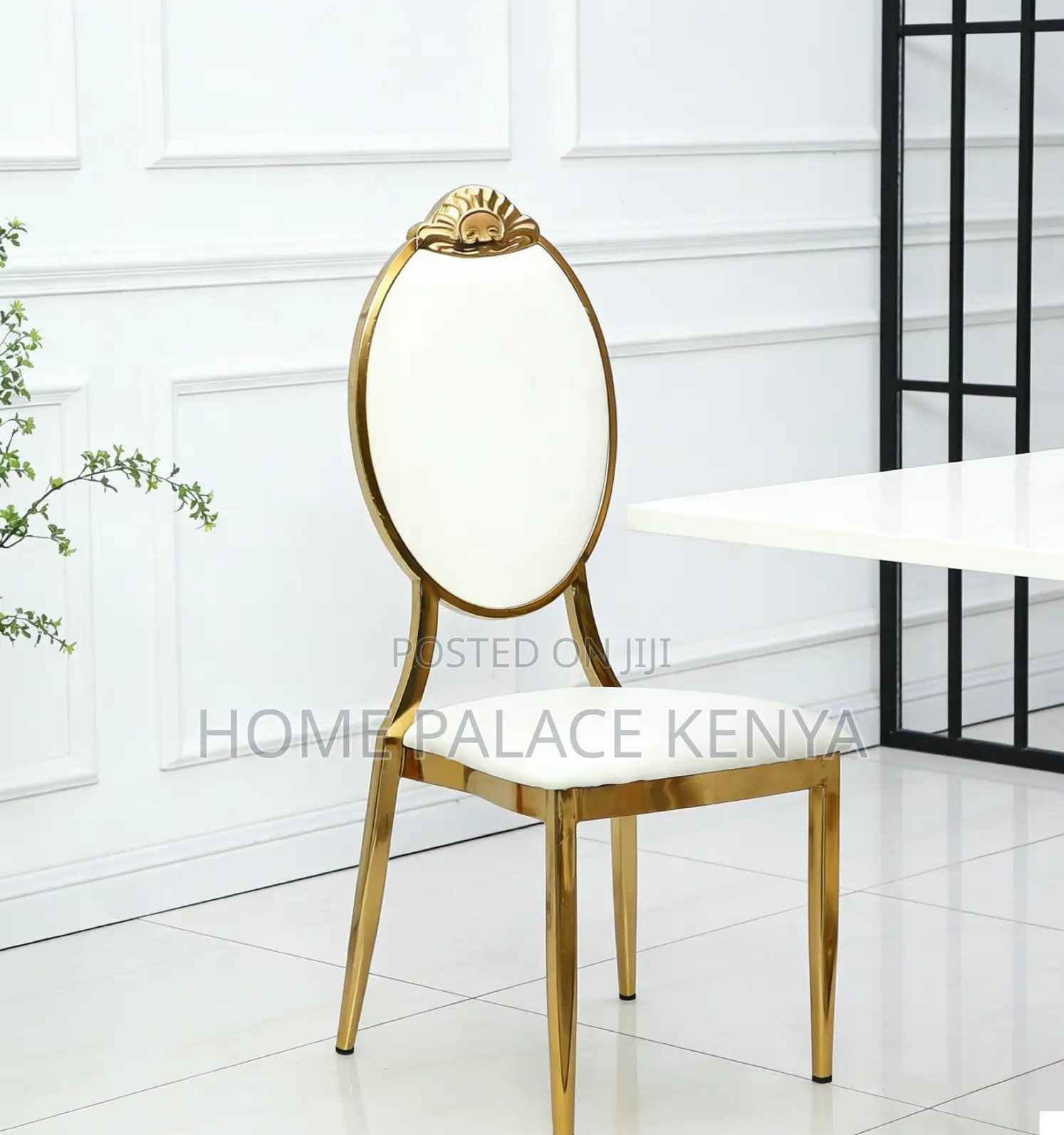 Event Chair: Durable Gold Plated Oval Back Dining Chair