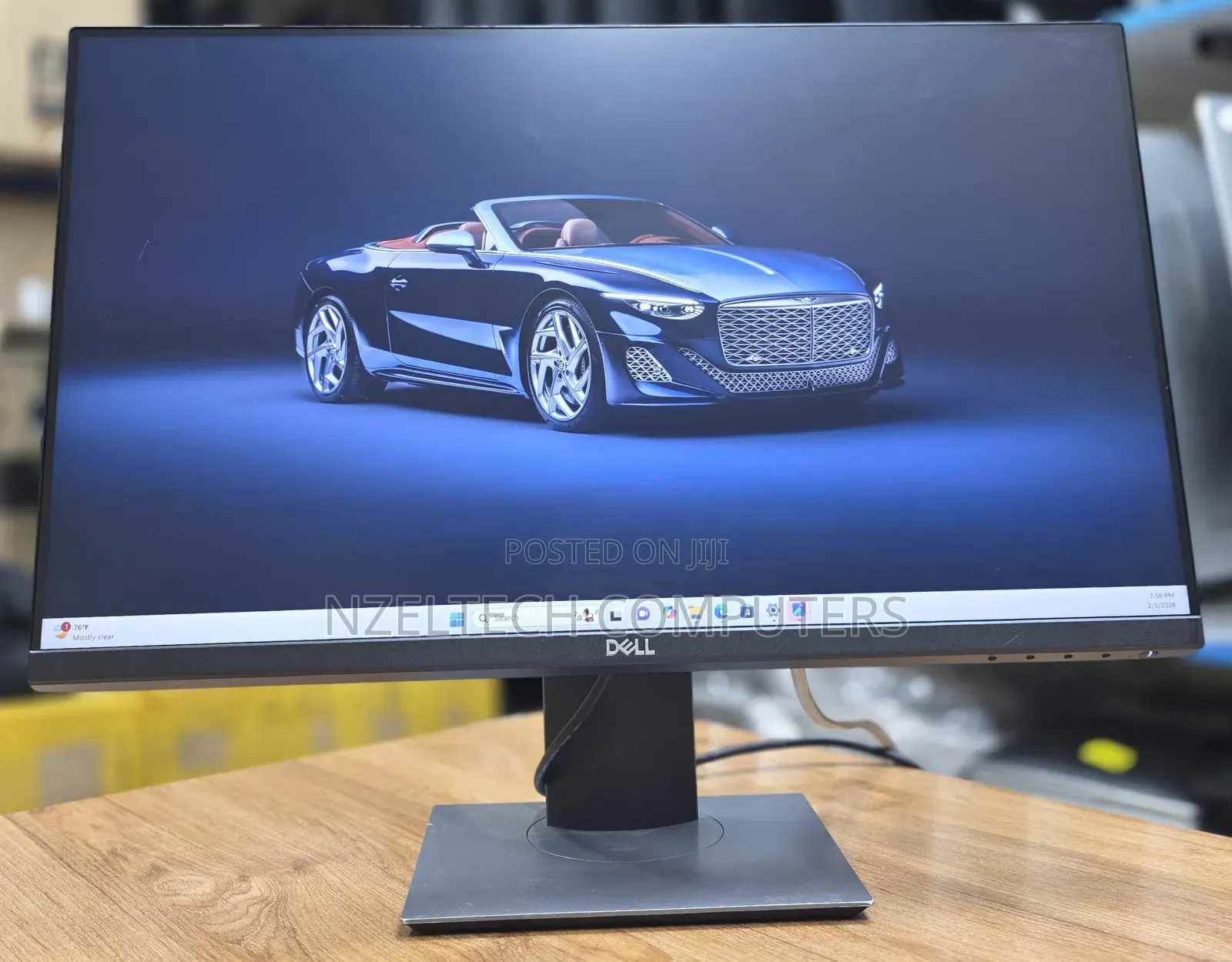 Dell P2419h
Full Hd 1920*1080
60hz Refresh Rate 
24 Inch Dell Monito