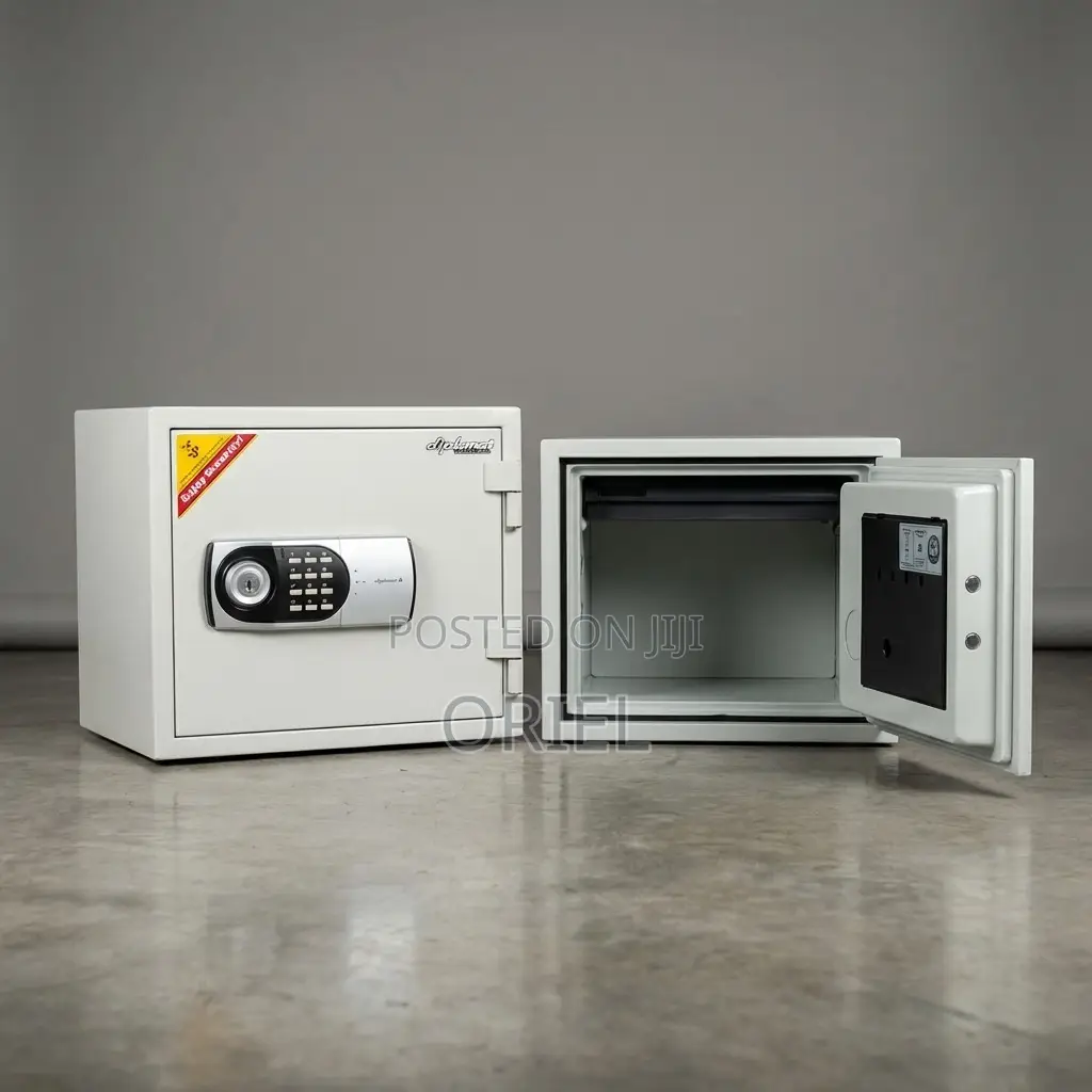 Office Safe : 31kg Diplomat Digital Safe Model 119ek