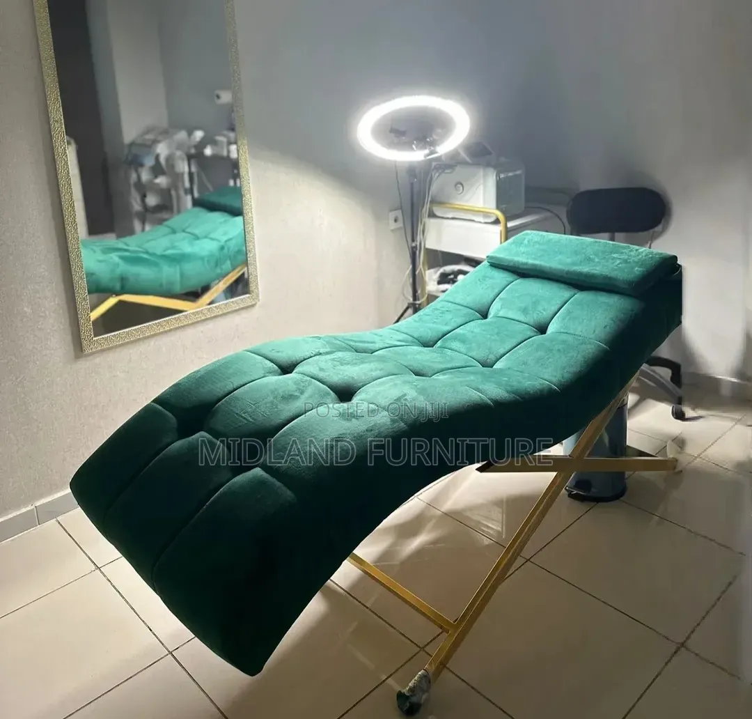 Premium Lash Beds / Salon Beds . Pay on Delivery