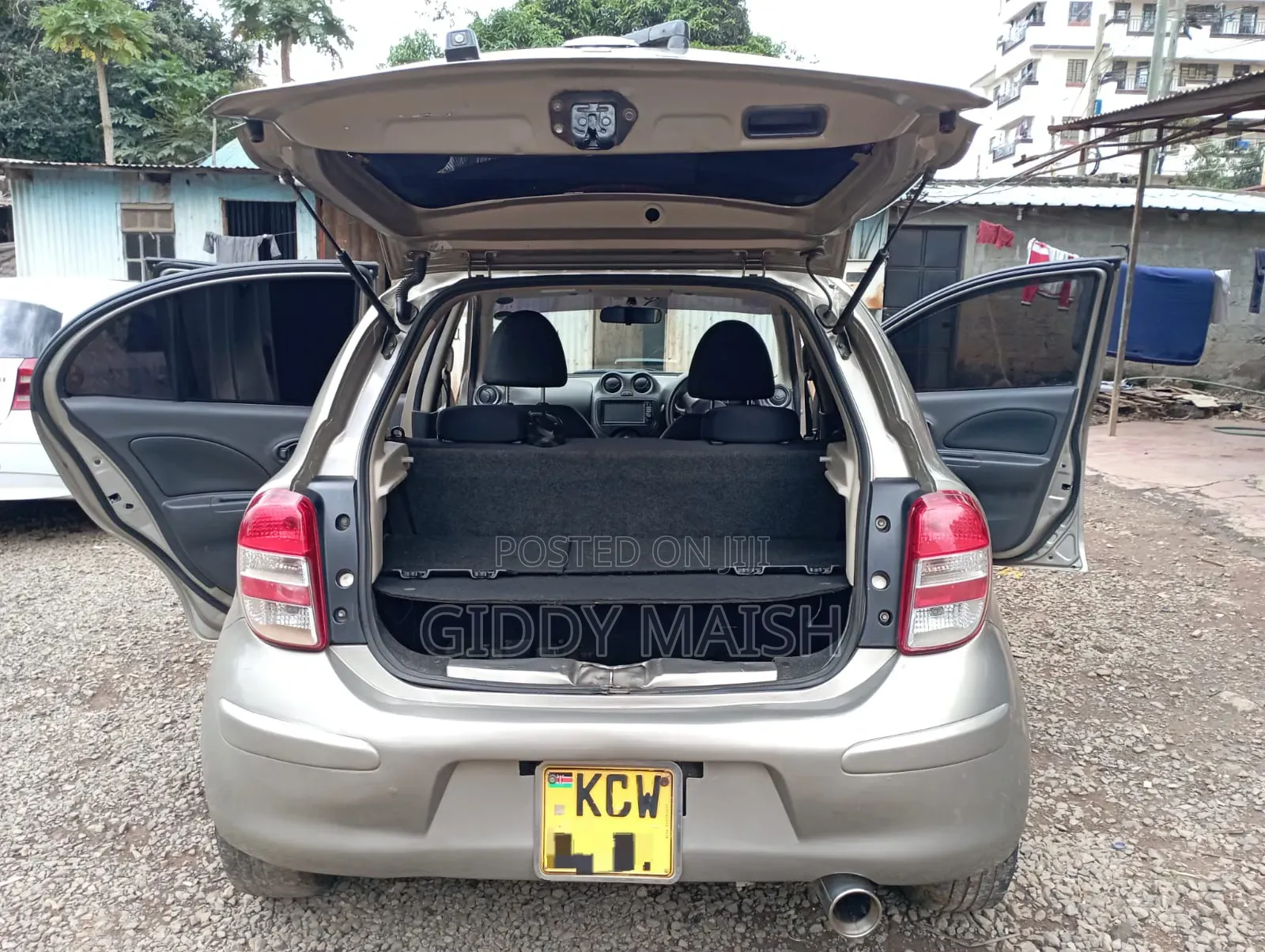Nissan March 1.2 AWD 2012 Silver