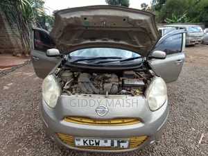 Nissan March 1.2 AWD 2012 Silver