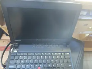 Laptop Lenovo ThinkPad X131e 4GB Intel Celeron HDD 320GB