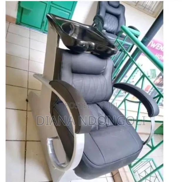 Executive Modern Barber Chair With Sink