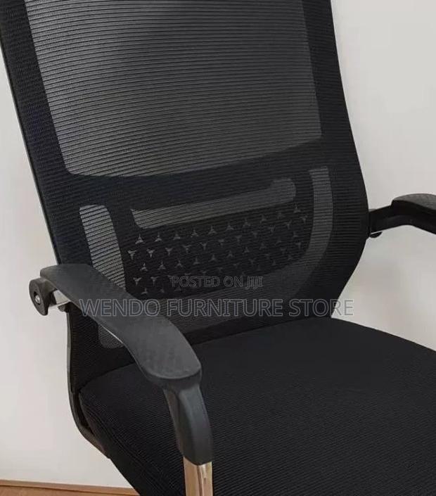 Office Chair; Mesh Visitors Office Chair With Sled Basement - thumbnail 3