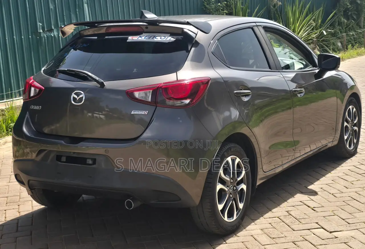 Mazda Demio 2018 Gray