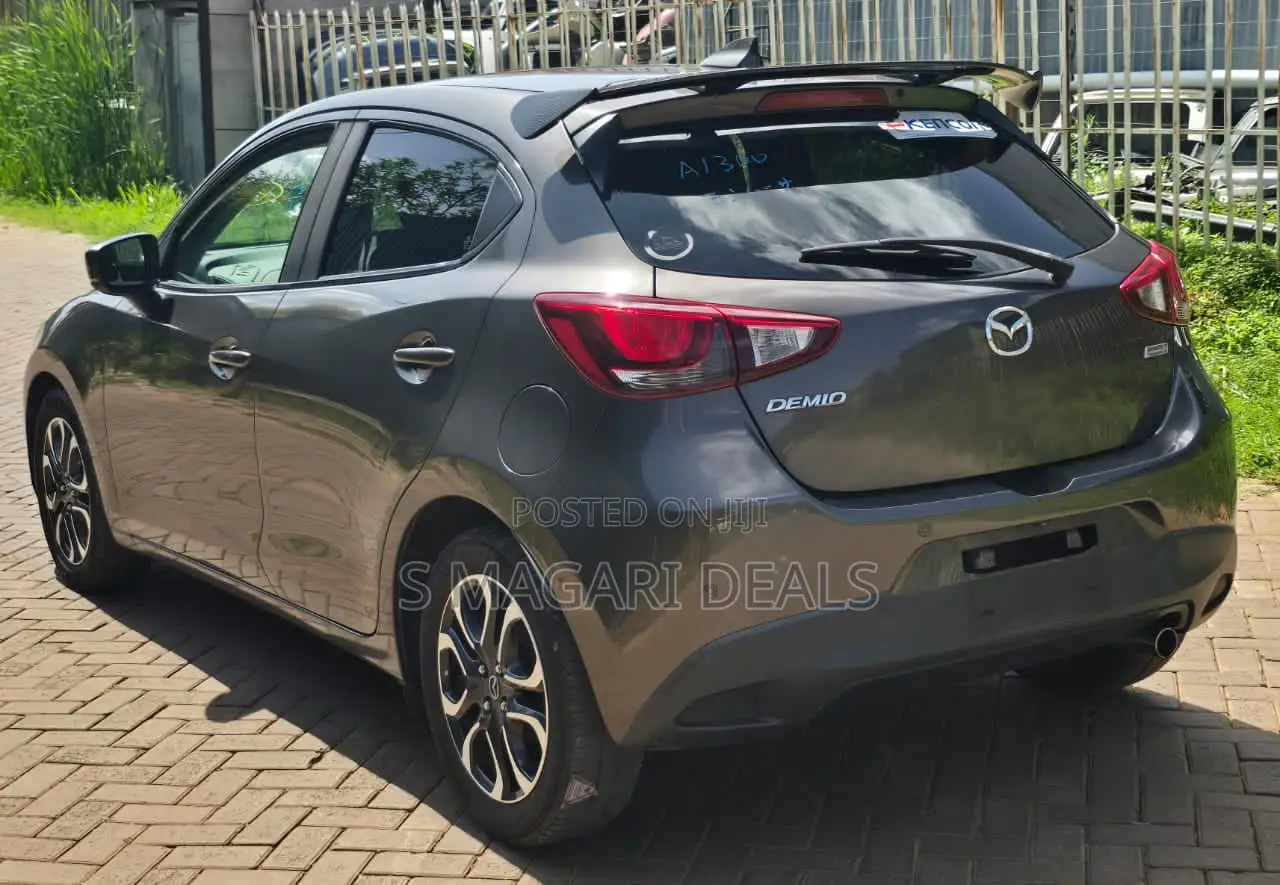 Mazda Demio 2018 Gray