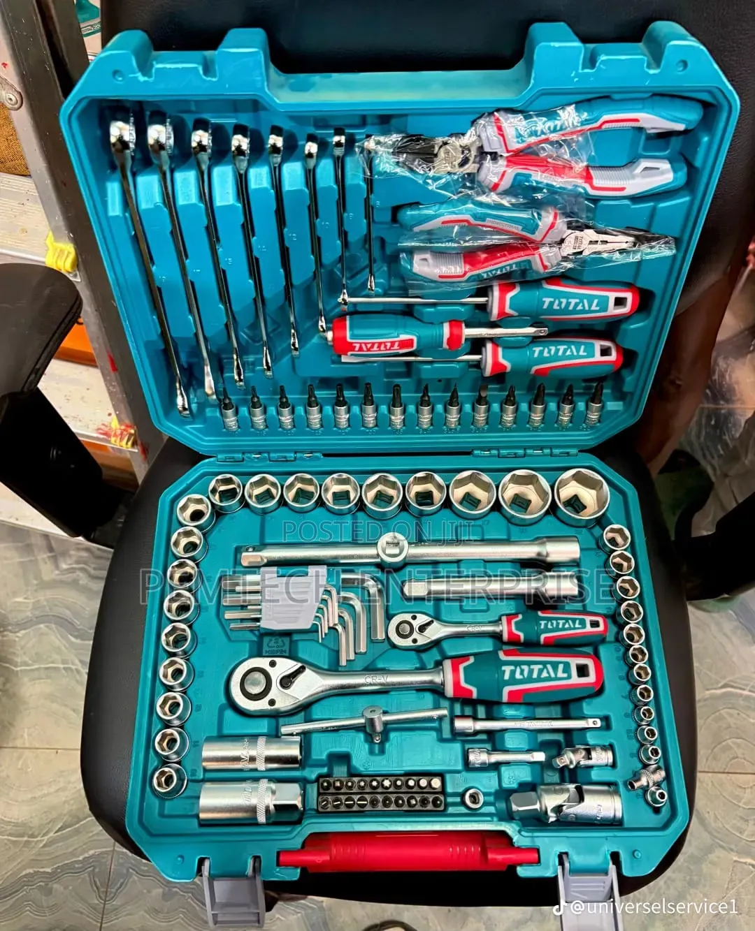 Total 100-Piece Industrial Tool Set (Model Thkthp21006)