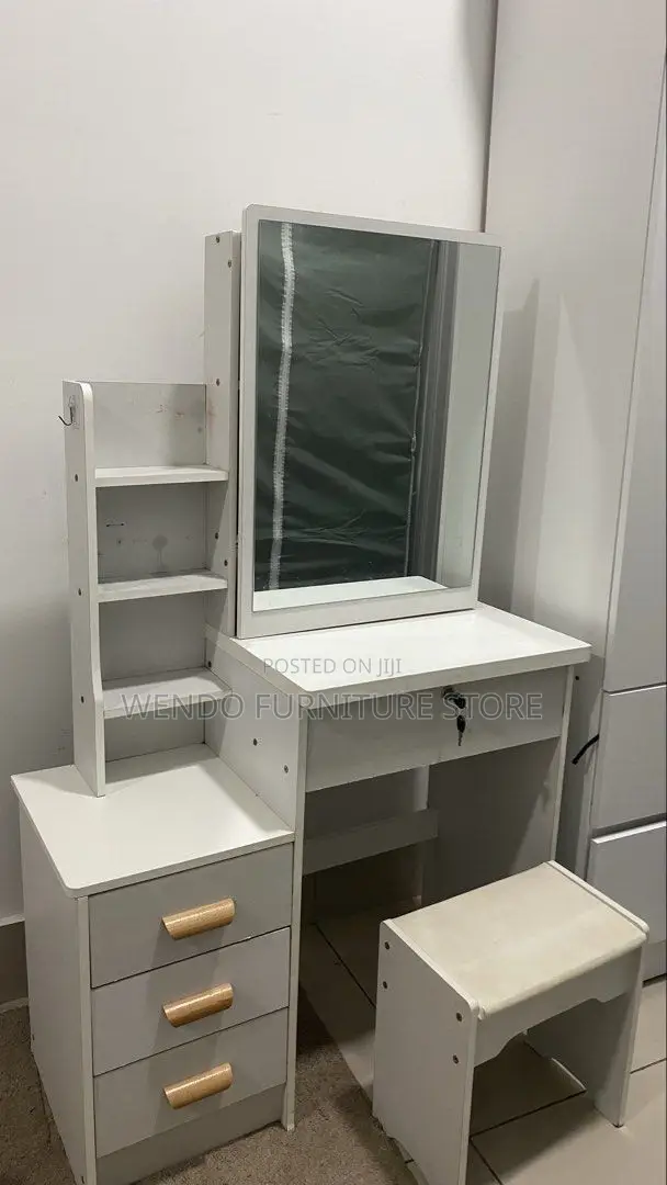 Dressers; Bedroom Style Dressing Make Up Vanity Set