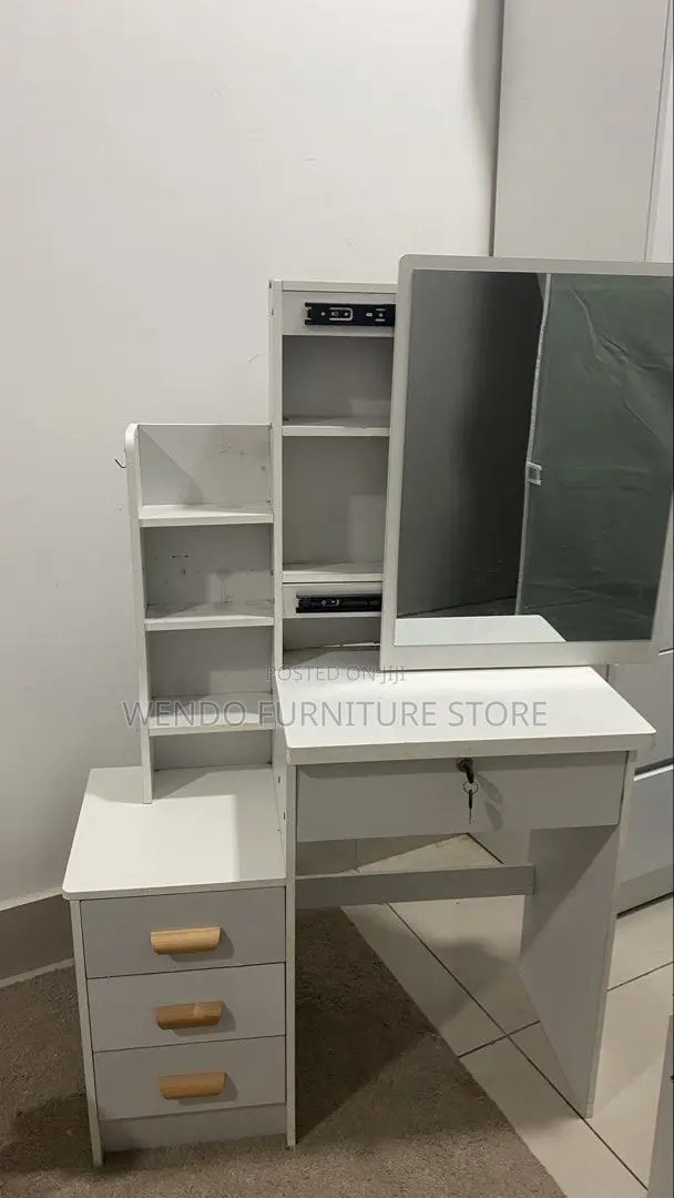 Dressers; Bedroom Style Dressing Make Up Vanity Set