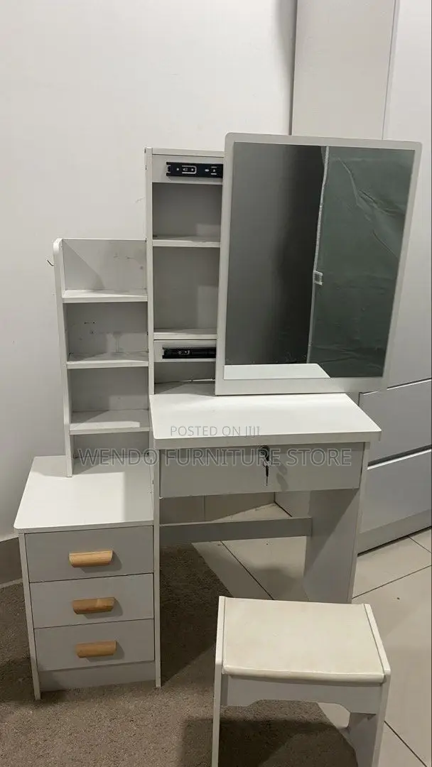 Dressers; Bedroom Style Dressing Make Up Vanity Set