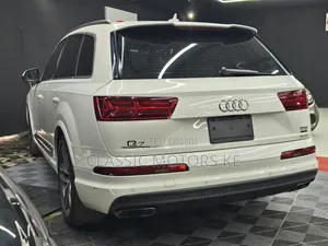 Audi Q7 45 SE Premium AWD quattro 2019 White