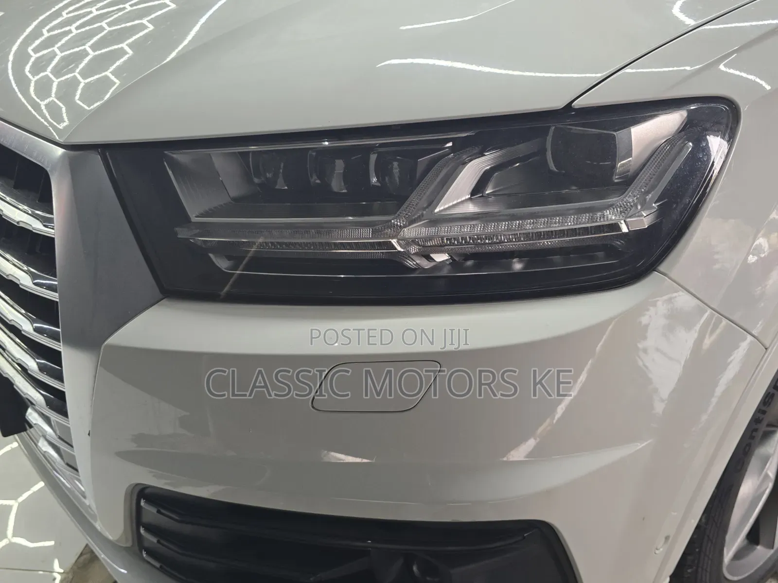 Audi Q7 45 SE Premium AWD quattro 2019 White