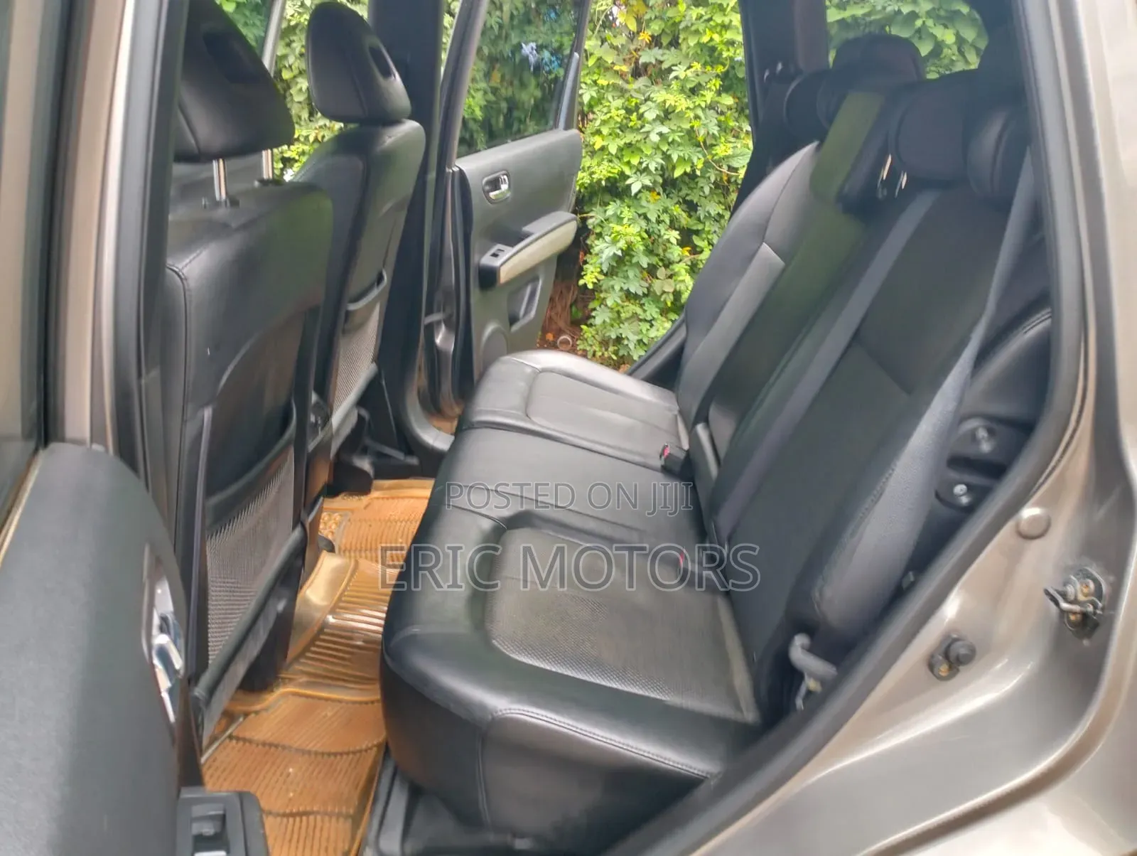 Nissan X-Trail 2012 Gray