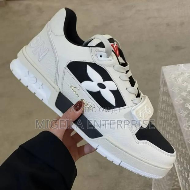 Lv Sneakers Shoes - thumbnail 2