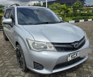Toyota Corolla Fielder 2012 Silver