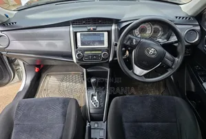 Toyota Corolla Fielder 2012 Silver