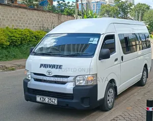 Toyota HiAce 2017 White