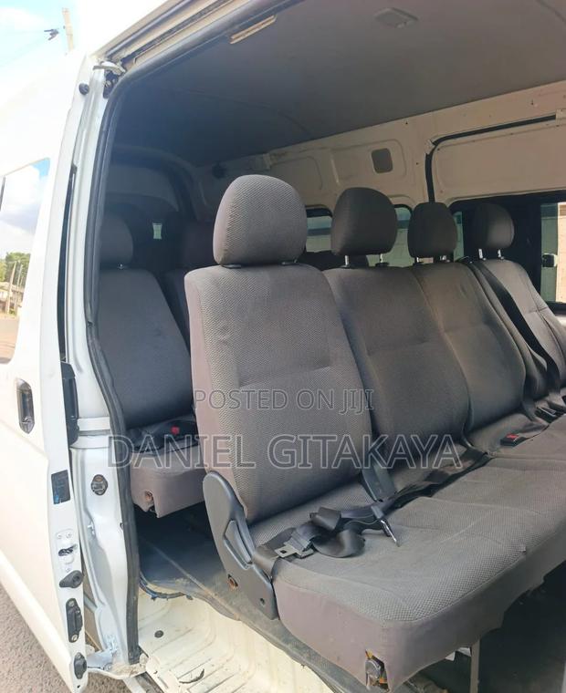 Toyota HiAce 2017 White - thumbnail 7