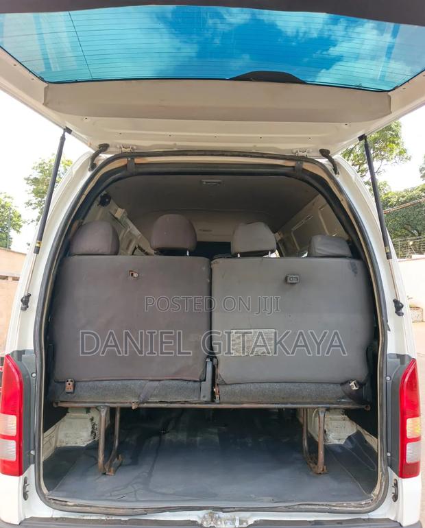 Toyota HiAce 2017 White - thumbnail 8
