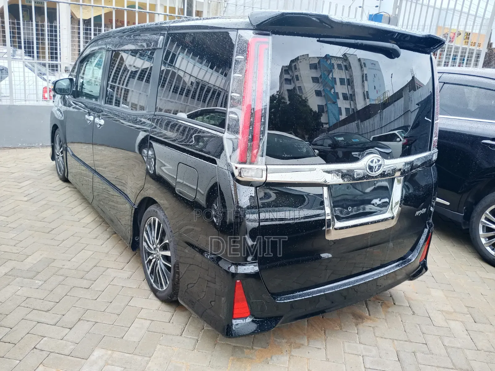 Toyota Noah 2.0 FWD (7 Seater) 2019 Black
