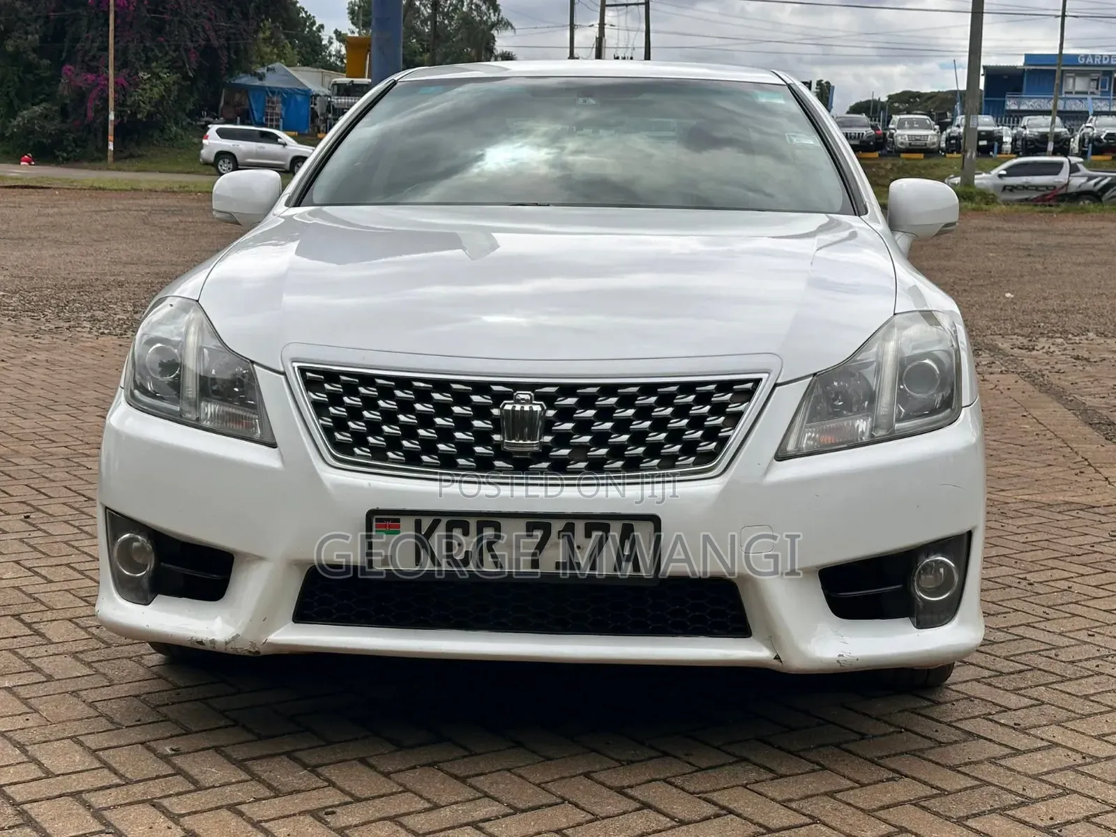 Toyota Crown 2012 White