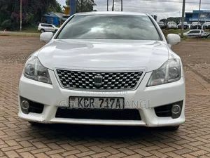 Toyota Crown 2012 White