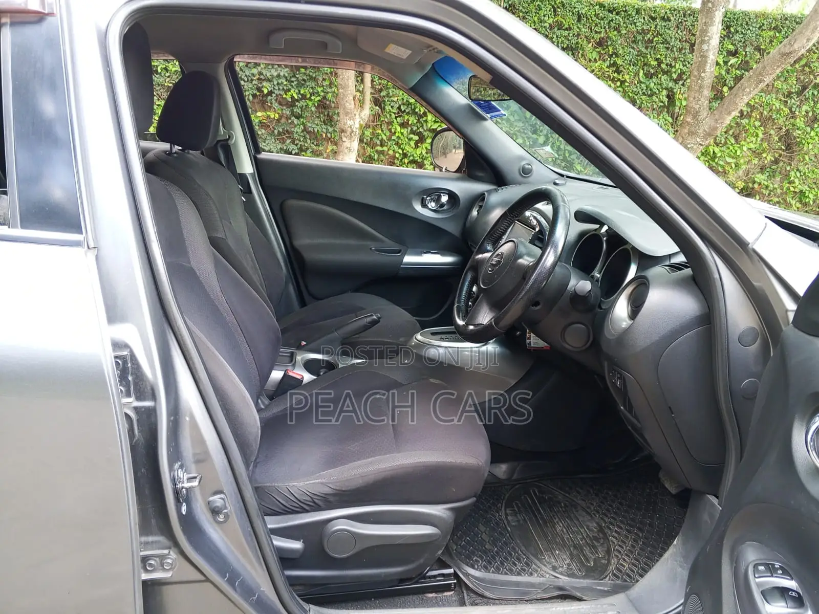 Nissan Juke S 2011 Gray