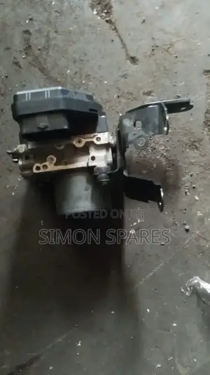 Toyota Isis Abs