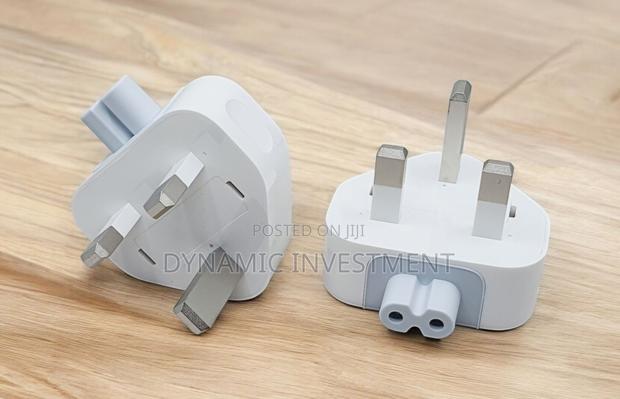 Apple 3 Pin Uk Plug Adapter With Fuse- Macbook, iPhone, iPad
