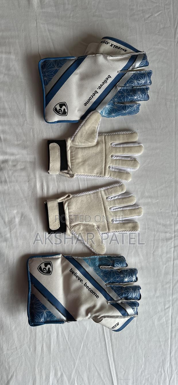 Wicket Keeping Gloves for Cricket - main view