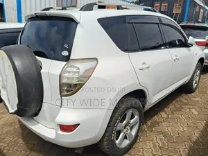 Toyota RAV4 2007 White