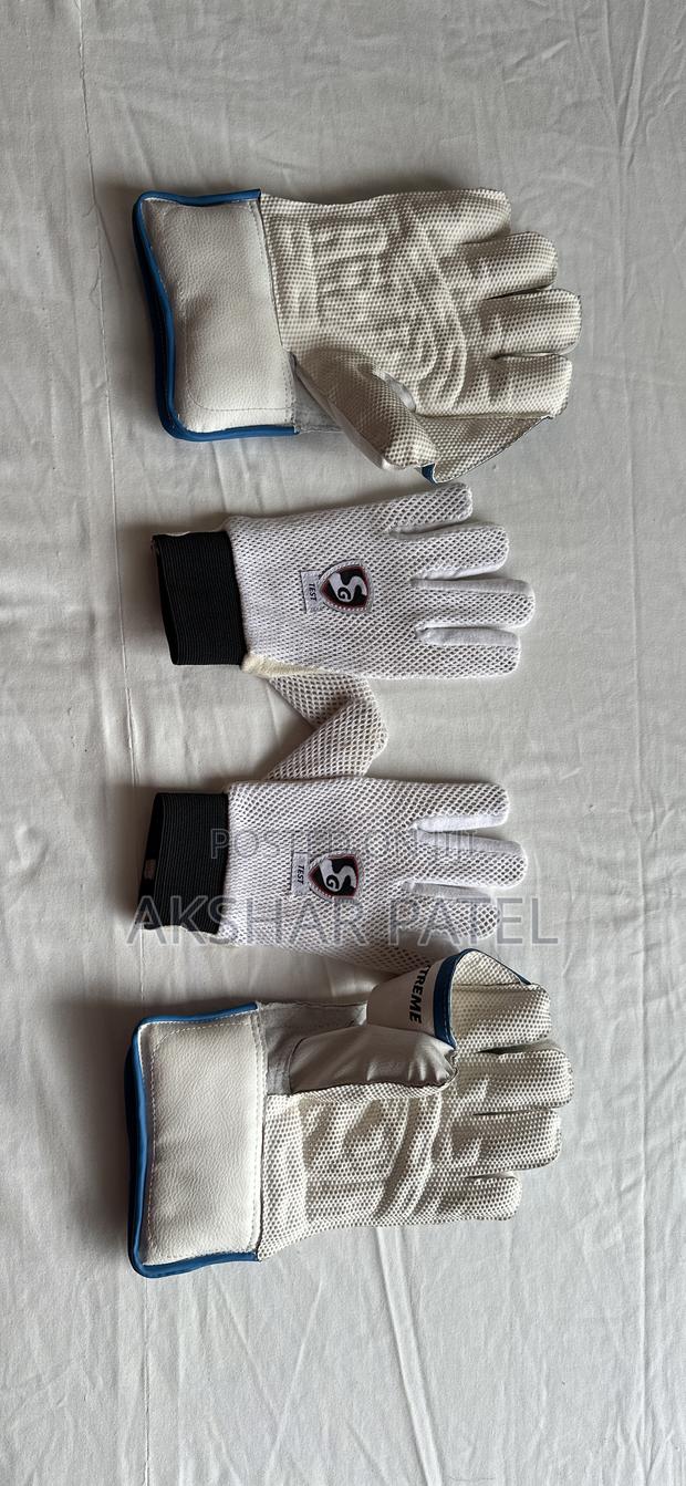 Wicket Keeping Gloves for Cricket - thumbnail 2