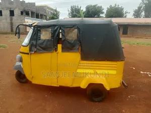 Piaggio Scooter 2016 Yellow