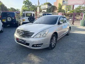 Nissan Teana 2011 Silver