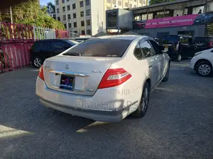 Nissan Teana 2011 Silver