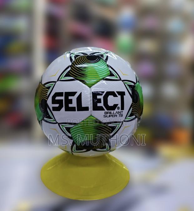 Select Brillant Super Tb Soccer Ball Ft Green, Black, and White Panels