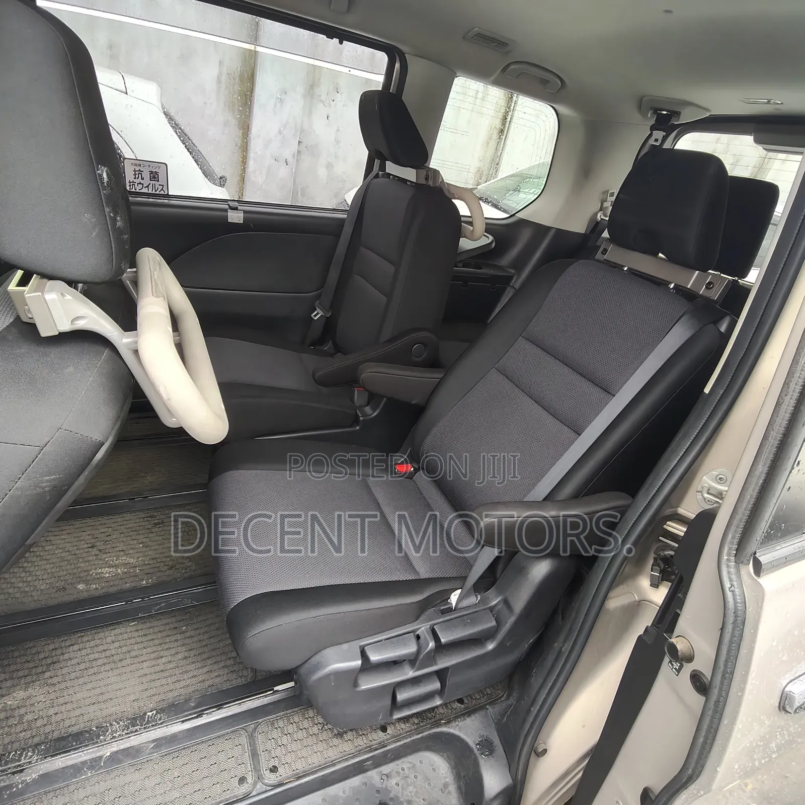 Nissan Serena 2019 Ivory