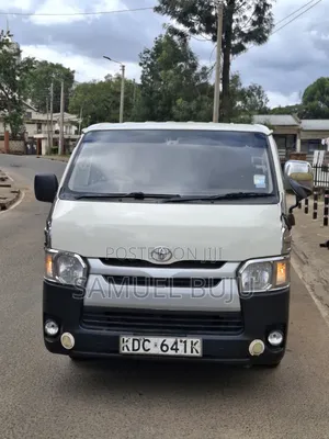 Toyota HiAce 2014 White