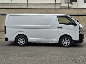 Toyota HiAce 2014 White