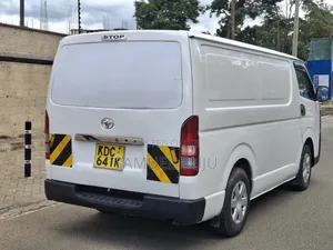 Toyota HiAce 2014 White