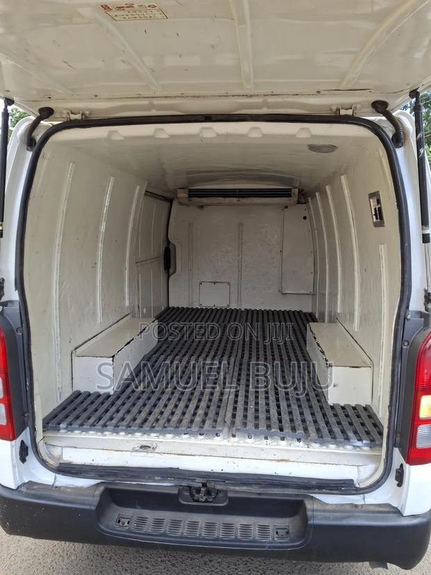 Toyota HiAce 2014 White - thumbnail 10