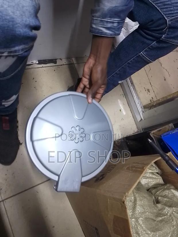 Pedal Dust Bin// - main view