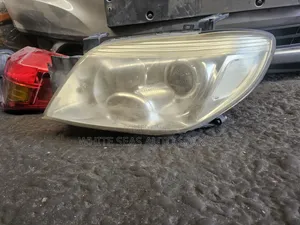 Mitsubishi Airtrek 2002 Headlight