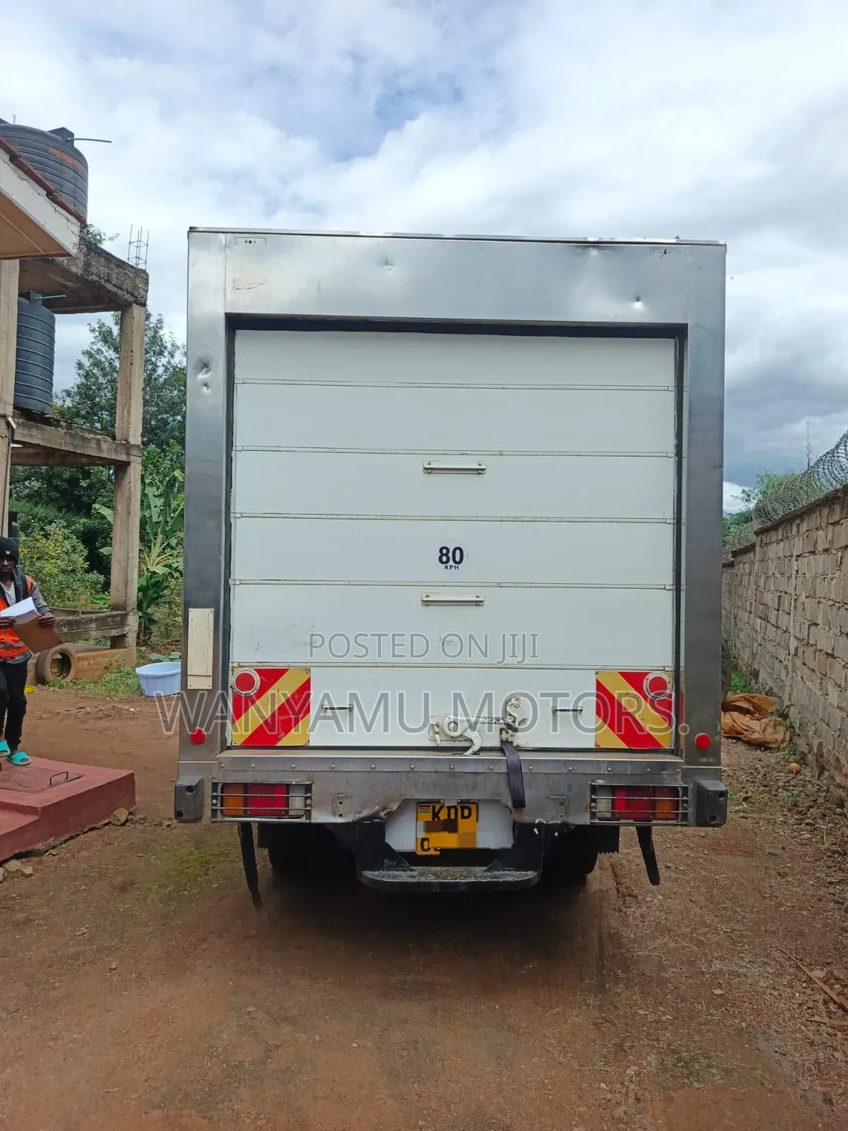 Isuzu NMR 2024