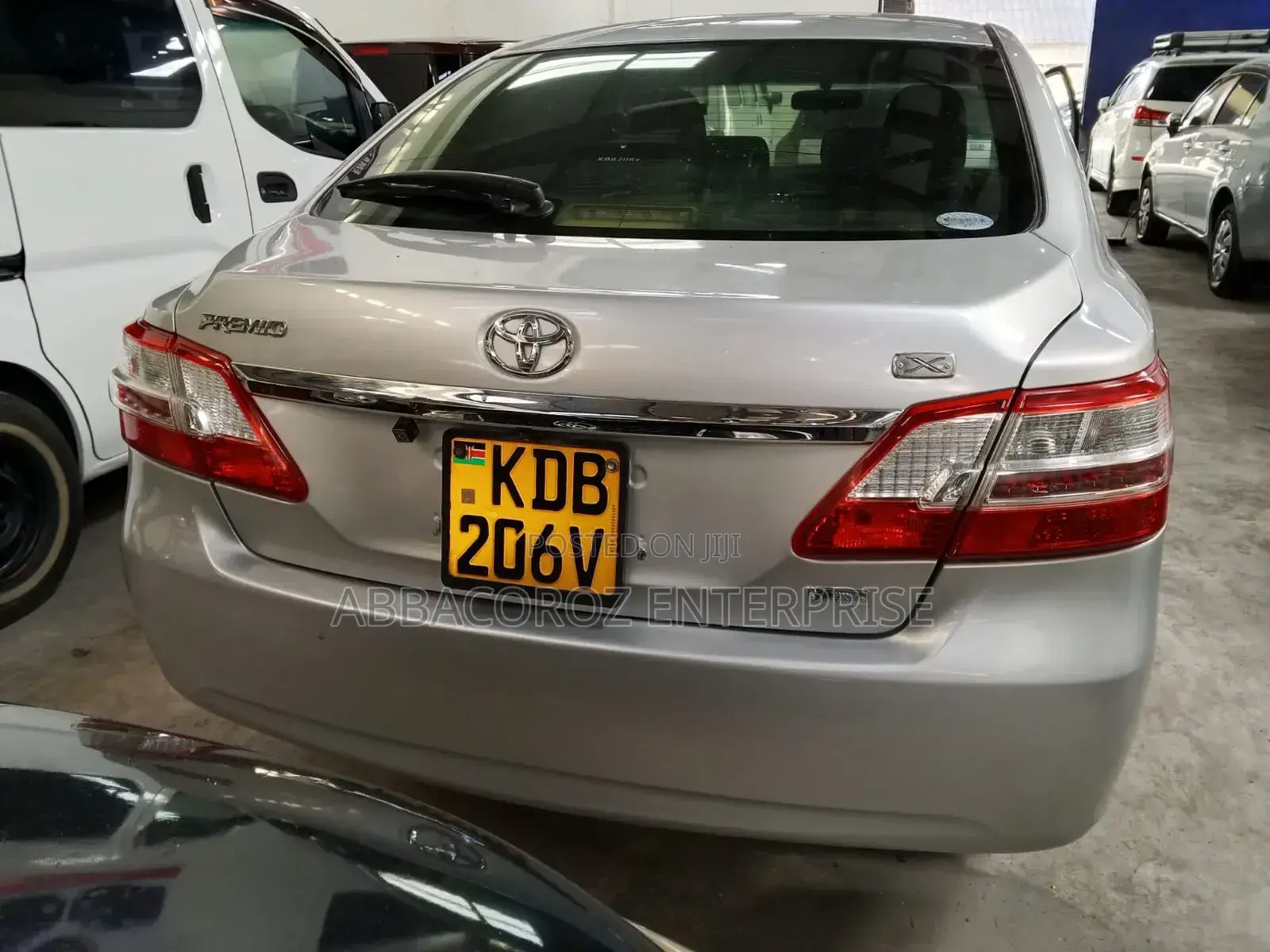 Toyota Premio 2015 Silver